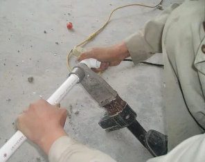 石首漏水维修电话